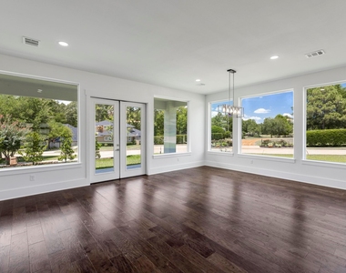 114 Bentwood Dr - Photo Thumbnail 8