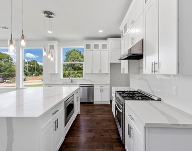 114 Bentwood Dr - Photo Thumbnail 26