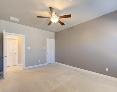 20411 Fawn Rest Place - Photo Thumbnail 36
