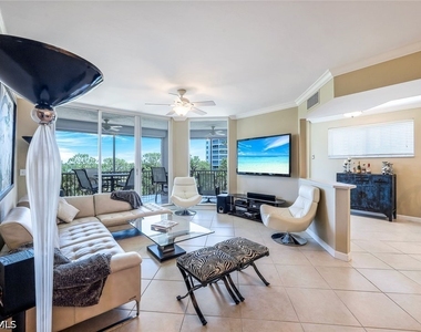 325 Dunes Boulevard - Photo Thumbnail 3