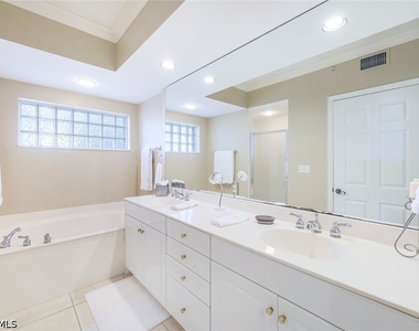 325 Dunes Boulevard - Photo Thumbnail 11
