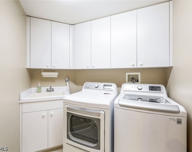 325 Dunes Boulevard - Photo Thumbnail 16