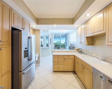 325 Dunes Boulevard - Photo Thumbnail 6