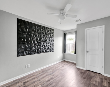 16618 E Hammon - Photo Thumbnail 12