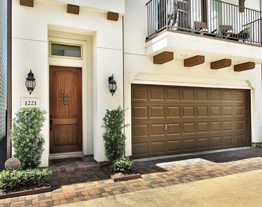 1221 Bonner Street - Photo Thumbnail 1