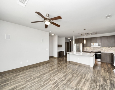 5454 Washington St Avenue - Photo Thumbnail 18