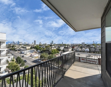 5454 Washington St Avenue - Photo Thumbnail 30
