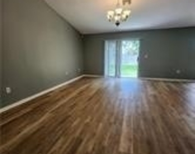 2431 Hawks Preserve Drive - Photo Thumbnail 2