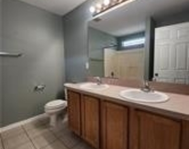 2431 Hawks Preserve Drive - Photo Thumbnail 10