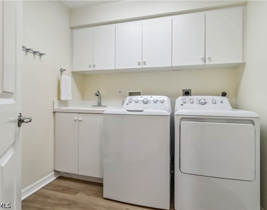 1001 Arbor Lake Drive - Photo Thumbnail 32