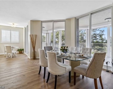 1001 Arbor Lake Drive - Photo Thumbnail 9