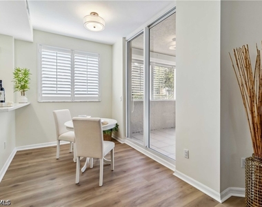 1001 Arbor Lake Drive - Photo Thumbnail 12