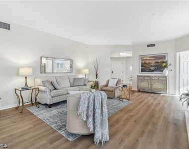 1001 Arbor Lake Drive - Photo Thumbnail 7