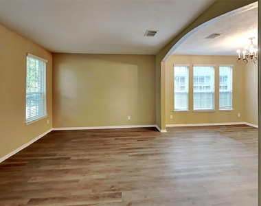 5718 Emerald Brook Lane - Photo Thumbnail 5