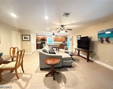 6140 Standing Oaks - Photo Thumbnail 5
