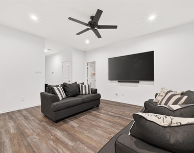 40310 Bermuda Ivy Street - Photo Thumbnail 8