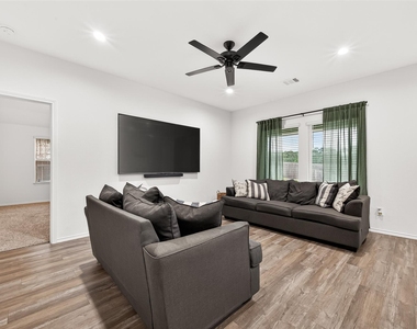 40310 Bermuda Ivy Street - Photo Thumbnail 6