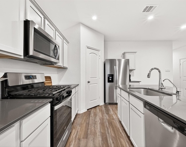 40310 Bermuda Ivy Street - Photo Thumbnail 17