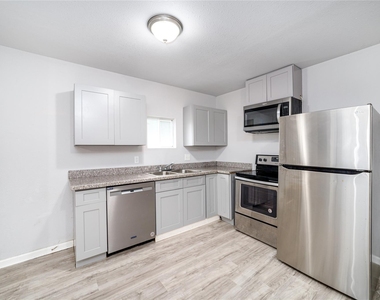 1309 Jefferson Street - Photo Thumbnail 3