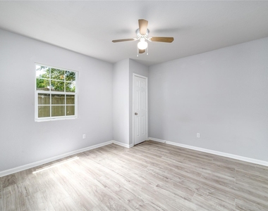 1309 Jefferson Street - Photo Thumbnail 6