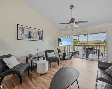 2050 W Crown Pointe Boulevard - Photo Thumbnail 5