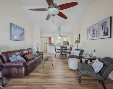 2050 W Crown Pointe Boulevard - Photo Thumbnail 4