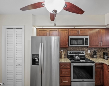 2050 W Crown Pointe Boulevard - Photo Thumbnail 8