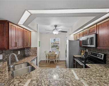 2050 W Crown Pointe Boulevard - Photo Thumbnail 7