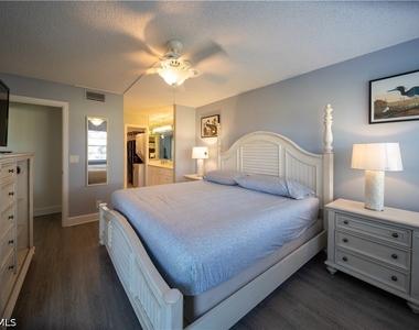 1086 Forest Lakes Drive - Photo Thumbnail 13