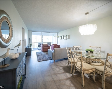 1086 Forest Lakes Drive - Photo Thumbnail 1