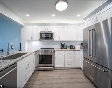 1086 Forest Lakes Drive - Photo Thumbnail 5