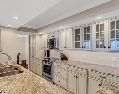 10851 Gulf Shore Drive - Photo Thumbnail 4