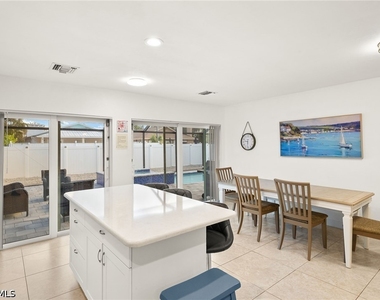 749 91st Avenue N - Photo Thumbnail 9