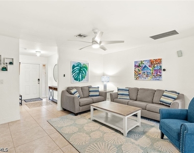 749 91st Avenue N - Photo Thumbnail 4
