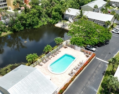 4621 Bayshore Drive - Photo Thumbnail 10