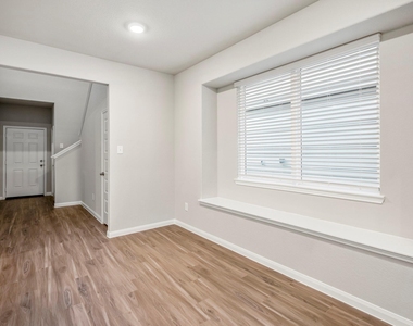 2421 Shellcracker Drive - Photo Thumbnail 7