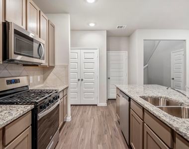 2421 Shellcracker Drive - Photo Thumbnail 14