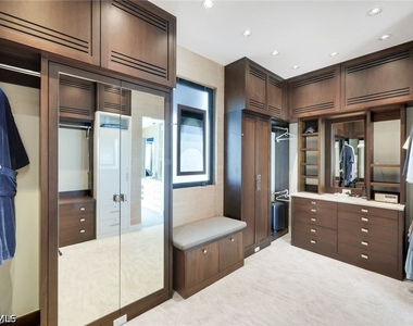 103 Saint Lucia Lane - Photo Thumbnail 35