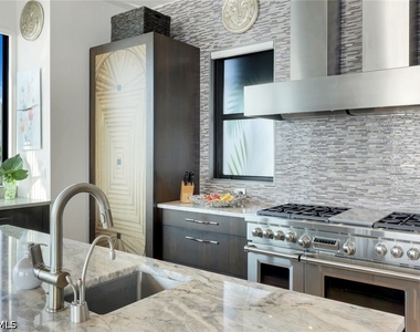 103 Saint Lucia Lane - Photo Thumbnail 21
