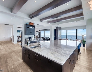 103 Saint Lucia Lane - Photo Thumbnail 22