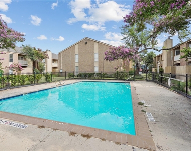 10211 Sugar Branch Drive - Photo Thumbnail 12