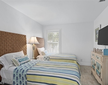 534 96th Avenue N - Photo Thumbnail 5