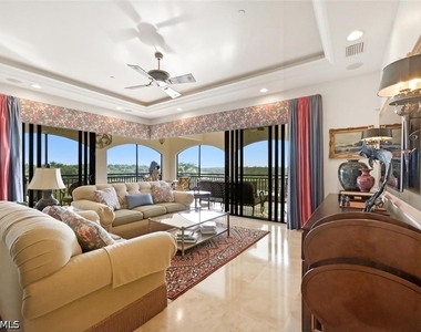 2538 Marquesa Royale Lane - Photo Thumbnail 16