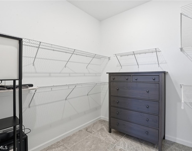 1645 Serena Avenue - Photo Thumbnail 18