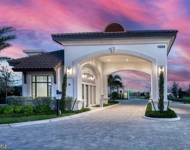 1645 Serena Avenue - Photo Thumbnail 30