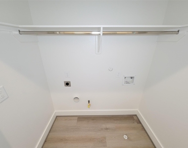 7705 Earl Rudder Way - Photo Thumbnail 22