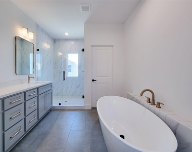 7705 Earl Rudder Way - Photo Thumbnail 16