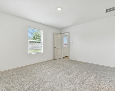 1015 Bluegill Drive - Photo Thumbnail 13