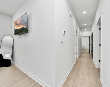 9732 Tuffly Street - Photo Thumbnail 17