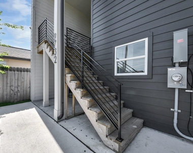 9732 Tuffly Street - Photo Thumbnail 1